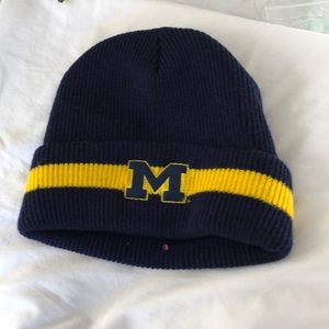 Nike University of Michigan men’s stocking beanie hat.